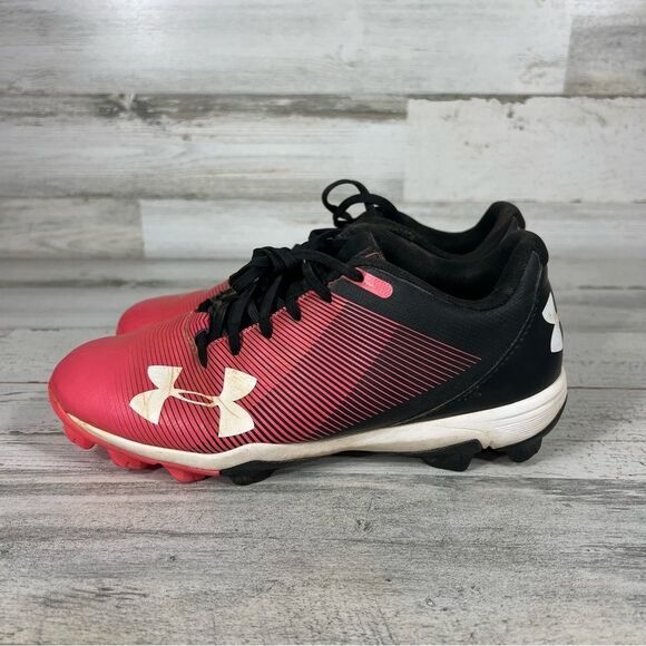 Under Armour baseball softball cleats kids 5.5 - Picture 2 of 7